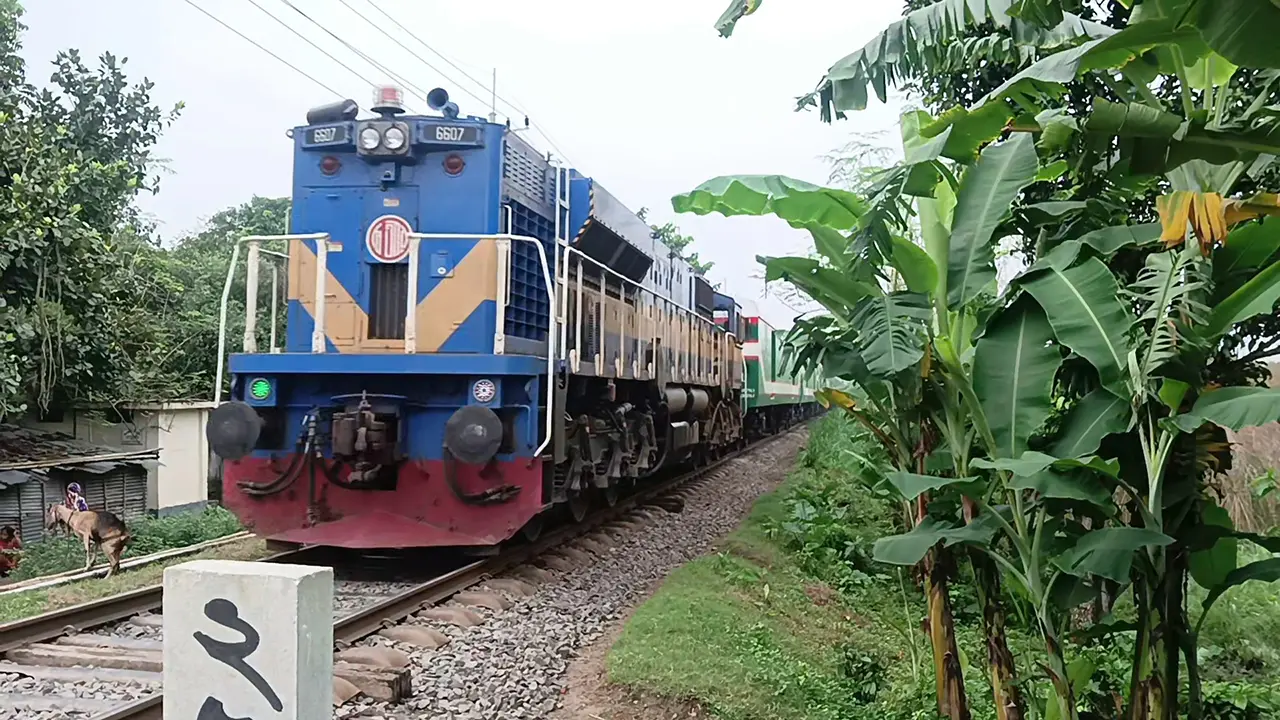 পণ্য ছাড়াই রাজশাহী-চাঁপাইনবাবগঞ্জ ছাড়লো ‘কৃষিপণ্য স্পেশাল ট্রেন’