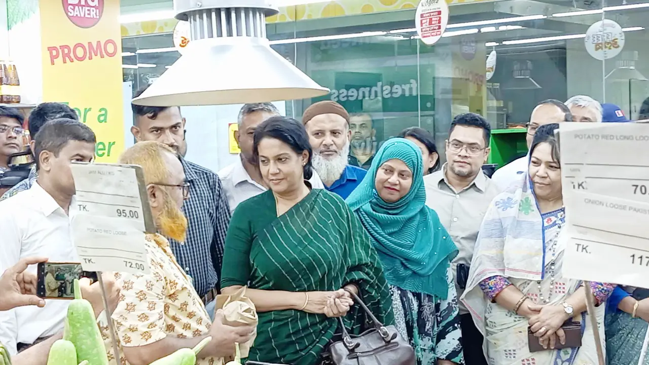 ‌‘পলিথিন শপিং ব্যাগের উৎপাদন বন্ধ না হওয়া পর্যন্ত অভিযান চলবে’  