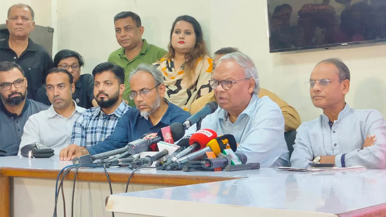 ডেঙ্গু প্রতিরোধে অন্তর্বর্তী সরকারের তৎপরতা খুব পরিলক্ষিত হয়নি