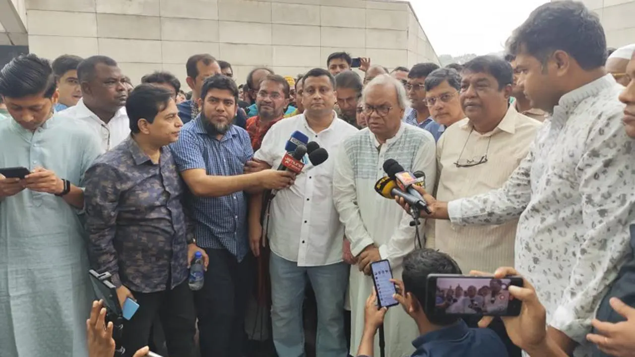 হাসিনার আশ্রয় প্রসঙ্গে ভারতের বক্তব্য বিগ ব্রাদারের মতো : রিজভী