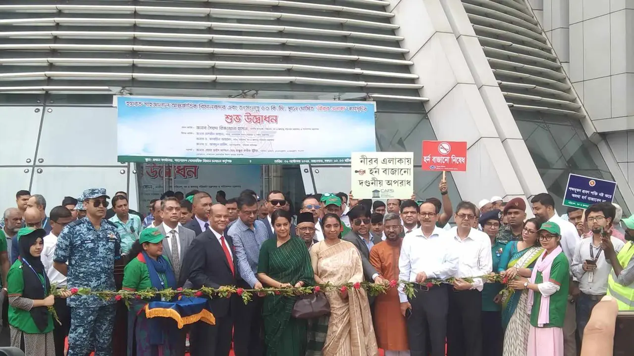 নিজের গাড়িতে হর্ন বাজান না রিজওয়ানা হাসান