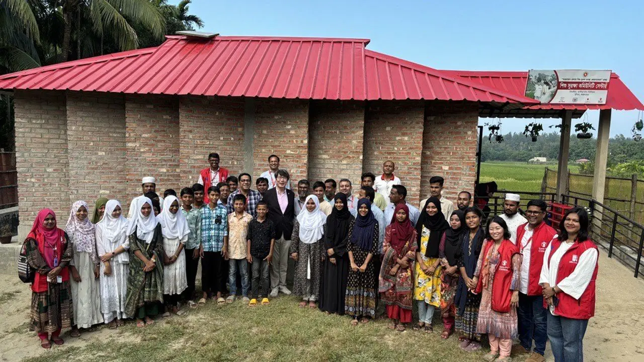 রোহিঙ্গা ক্যাম্প পরিদর্শন করলেন জাপানের রাষ্ট্রদূত