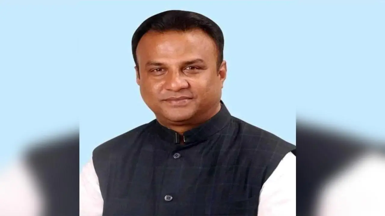শাহীন চাকলাদার ও তার পরিবারের দেশত্যাগে নিষেধাজ্ঞা