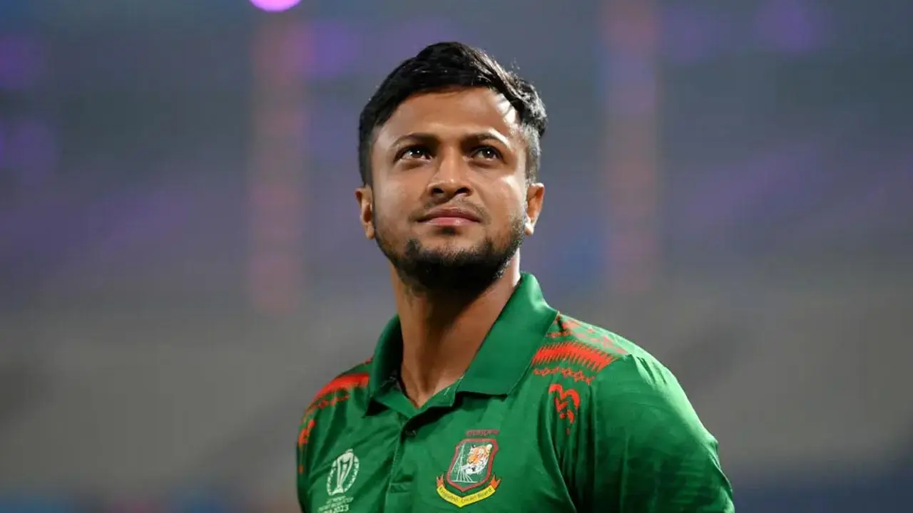 বেতন কমতে যাচ্ছে সাকিবের!