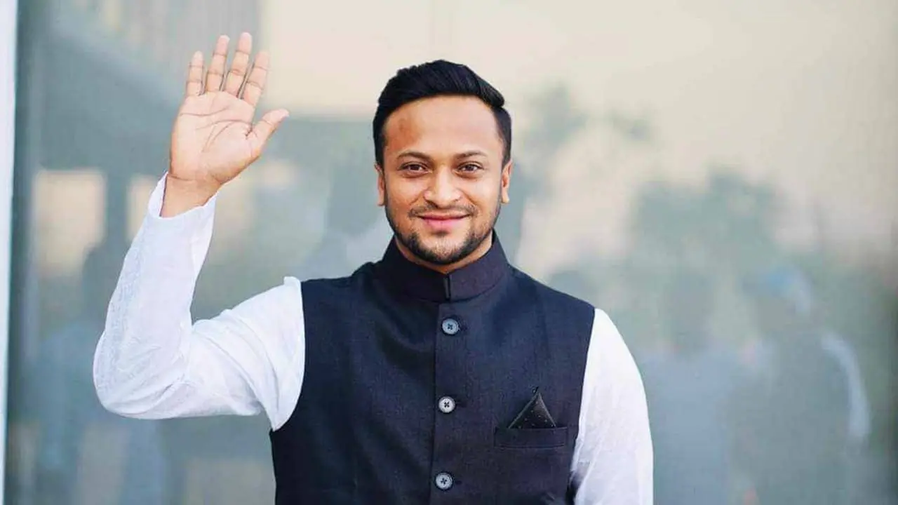 রাজনীতিতে জড়ানোর কারণ জানালেন সাকিব