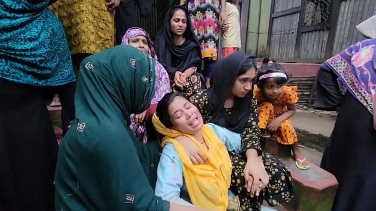 সোনারগাঁয়ে গৃহবধূকে কুপিয়ে হত্যা