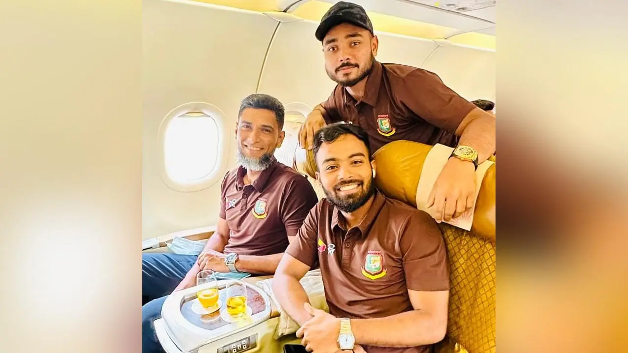 ভারতের উদ্দেশে দেশ ছাড়লেন মাহমুদউল্লাহ-হৃদয়রা