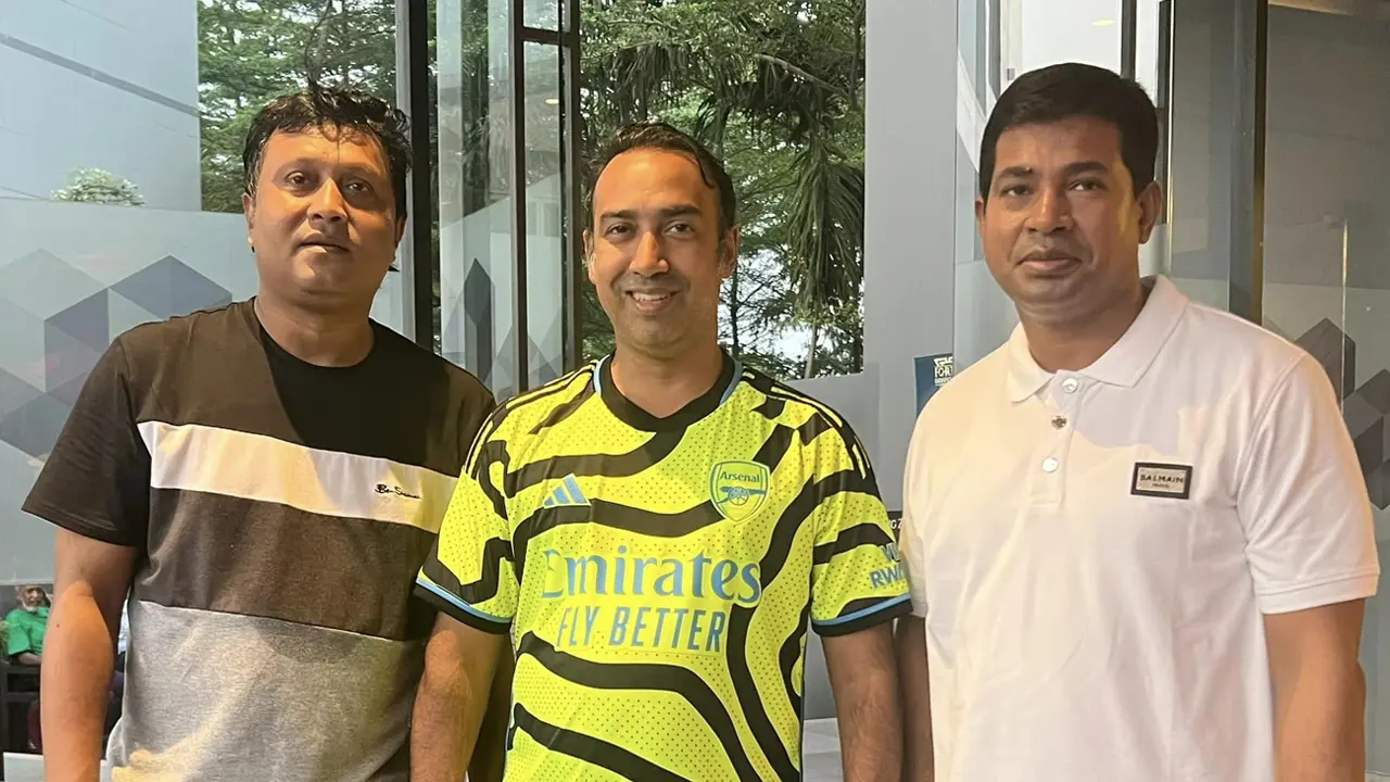 তাবিথের অনুষ্ঠানে আবারও নিষিদ্ধ সোহাগ