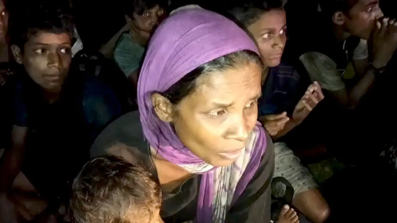 টেকনাফে দালাল চক্রের মাধ্যমে আরও শতাধিক রোহিঙ্গার অনুপ্রবেশ