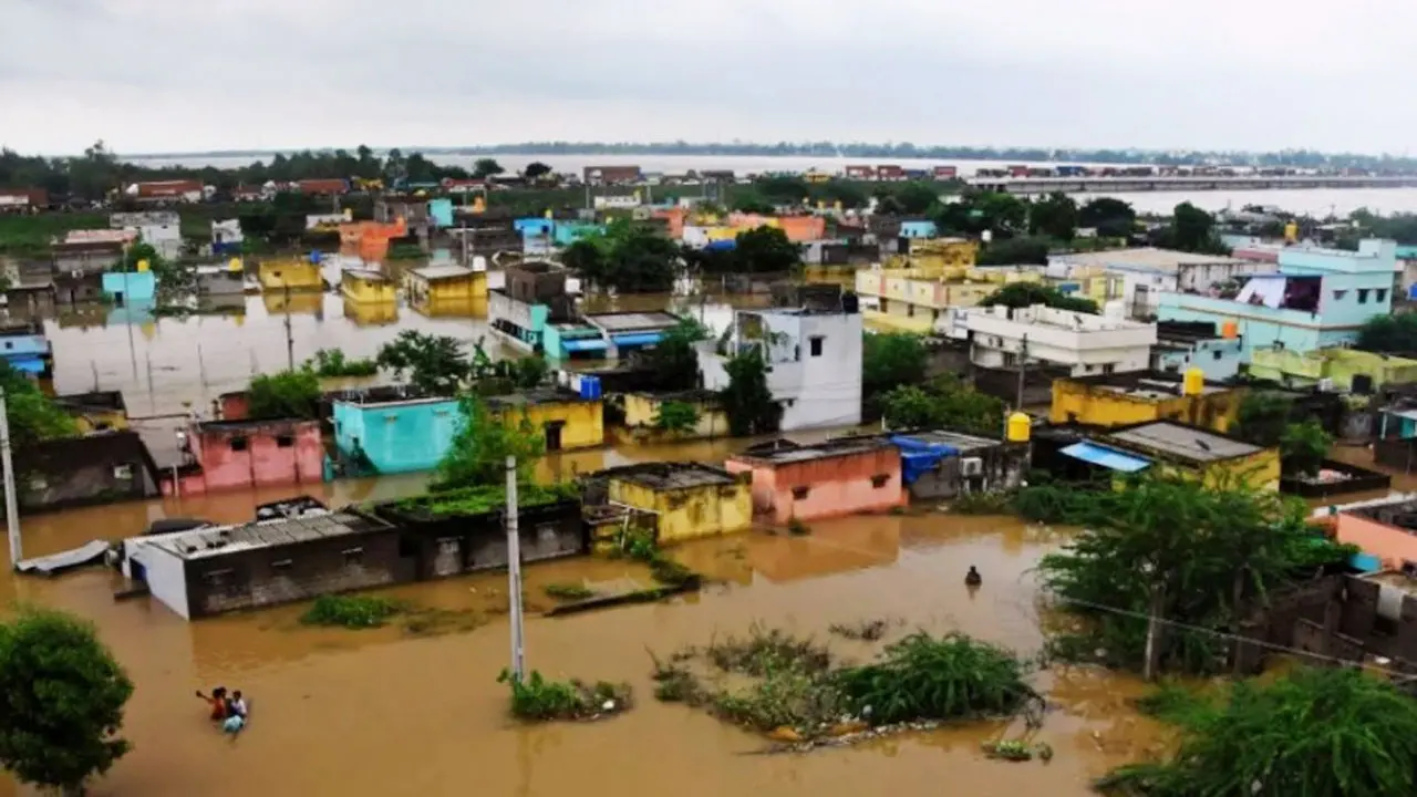 প্রবল বর্ষণ-বন্যা : ৪৮ ঘণ্টায় ভারতের দুই রাজ্যে নিহত ২৫