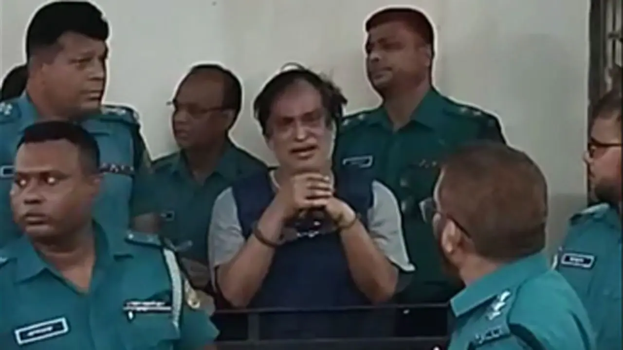 কাঠগড়ায় অঝোরে কাঁদলেন হাজী সেলিম