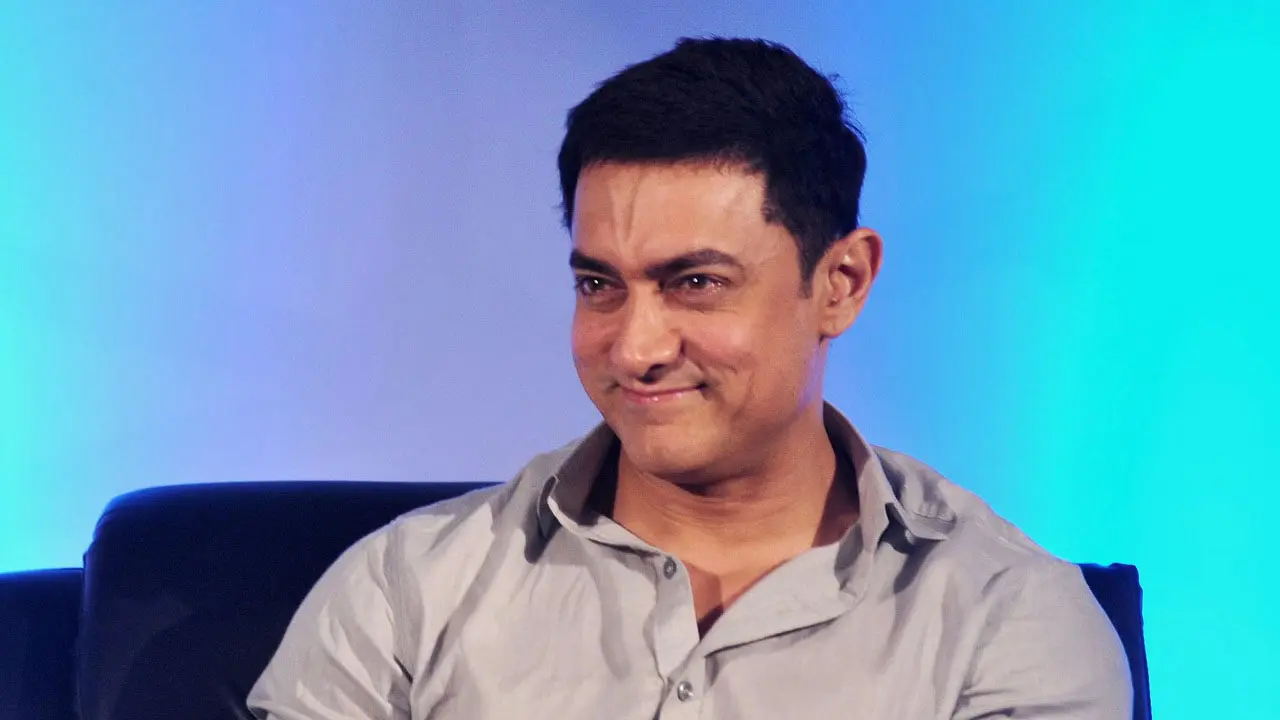 সরাসরি আমিরকে ‘শয্যাসঙ্গী’ হওয়ার প্রস্তাব দেন এক মেয়ে 