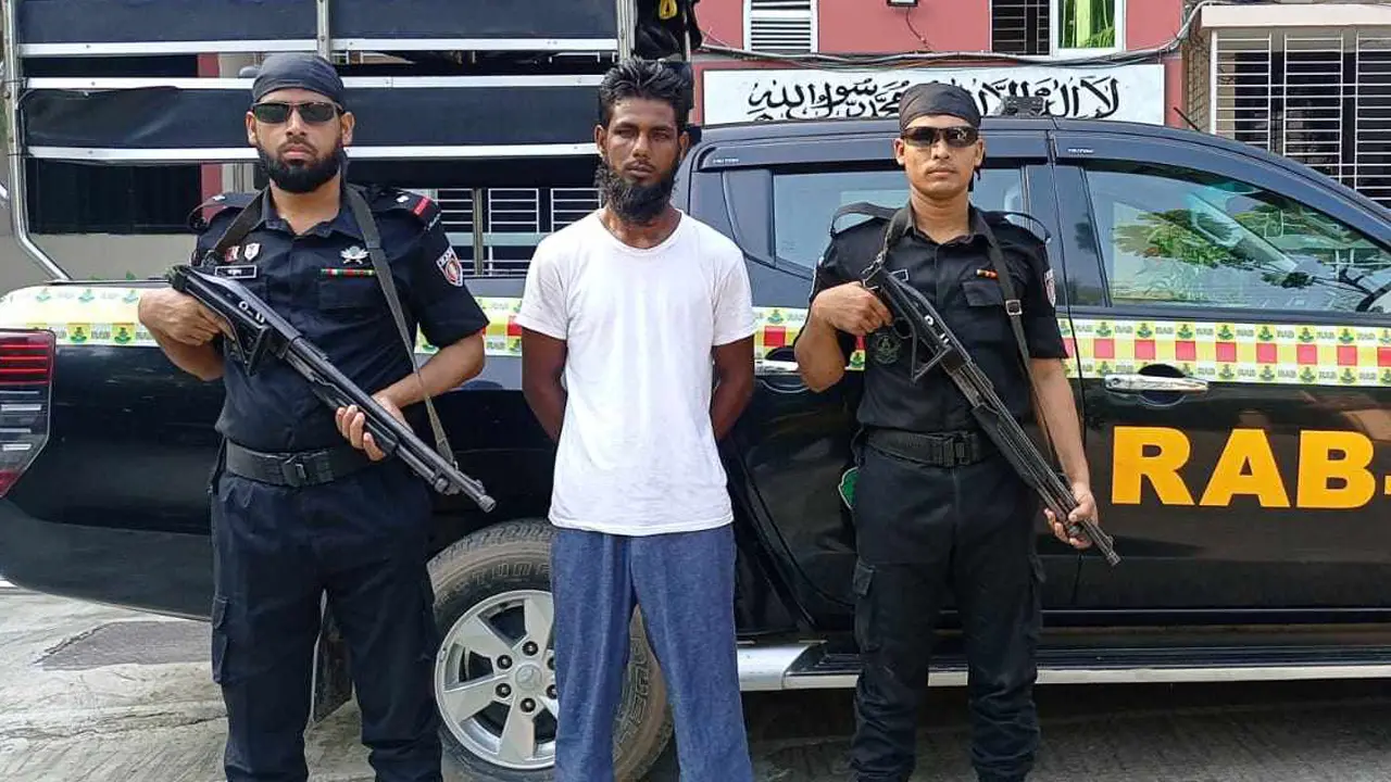 কারাগার থেকে পালিয়ে যাওয়া ফাঁসির আসামি ধামরাইয়ে গ্রেপ্তার