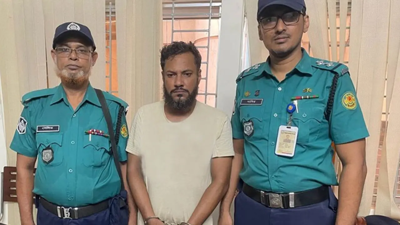 ধানমন্ডিতে ইয়াবাসহ কারবারি গ্রেপ্তার