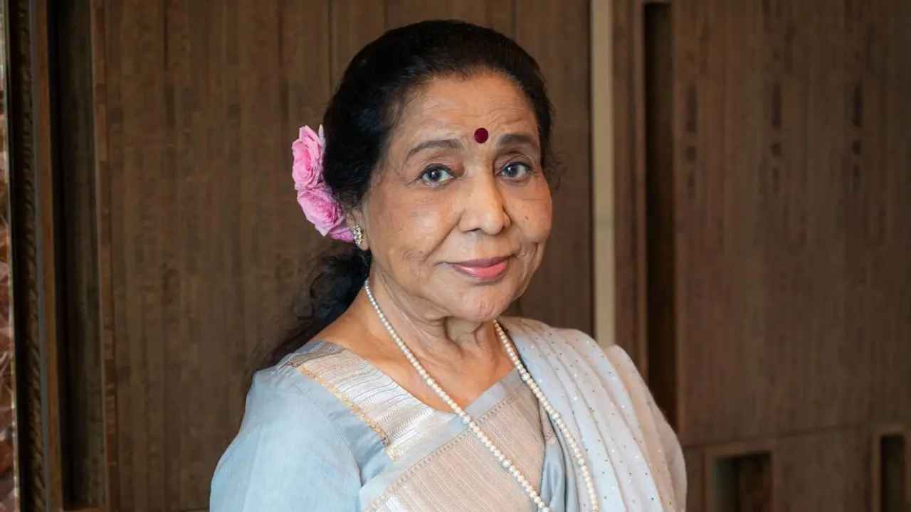 ‘কষ্ট হয়েছে সংসার ভাঙিনি, এখন দম্পতিরা মাসে ডিভোর্স লেটার পাঠায়’