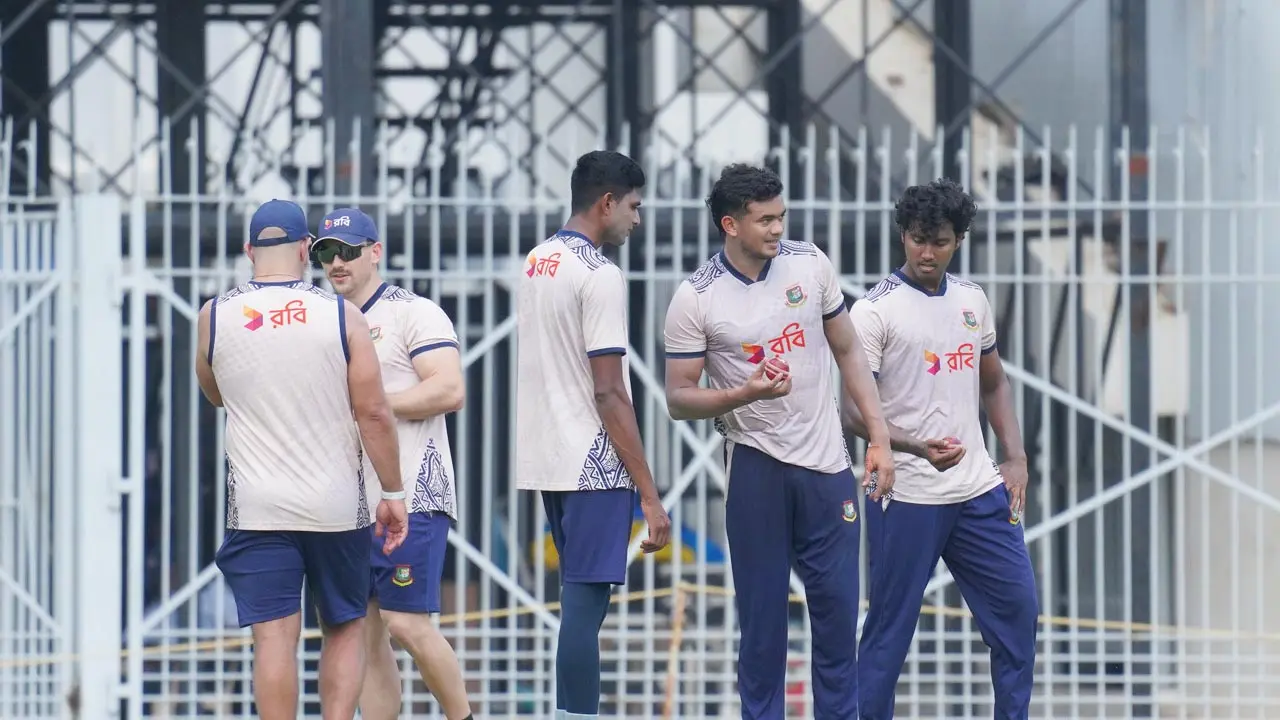 ভারতে ঘাম ঝরাচ্ছে বাংলাদেশ