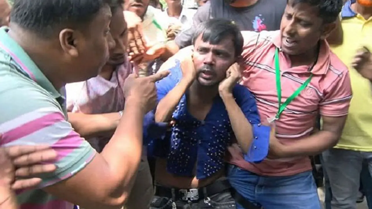 কান ধরিয়ে ওঠবস করানোর পর হিরো আলমকে মারধর