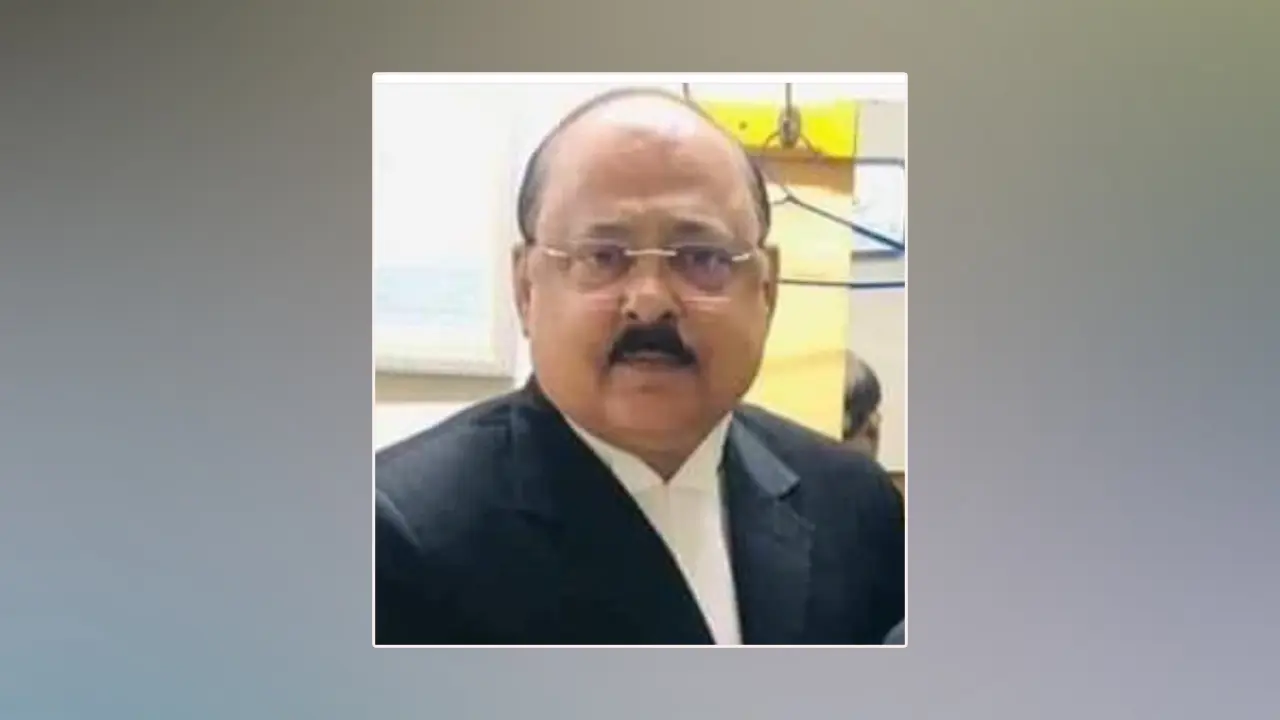 ডেপুটি অ্যাটর্নি জেনারেল সুজিত চ্যাটার্জি বাপ্পীর পদত্যাগ