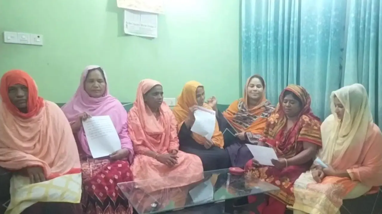 চুয়াডাঙ্গায় যুব মহিলা লীগের ৮ নেত্রীর পদত্যাগ
