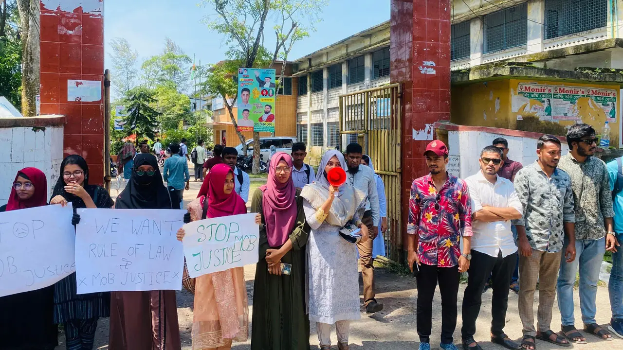 তাদের এমন শাস্তি দেওয়া হোক যাতে কেউ এমন কাজ না করতে পারে