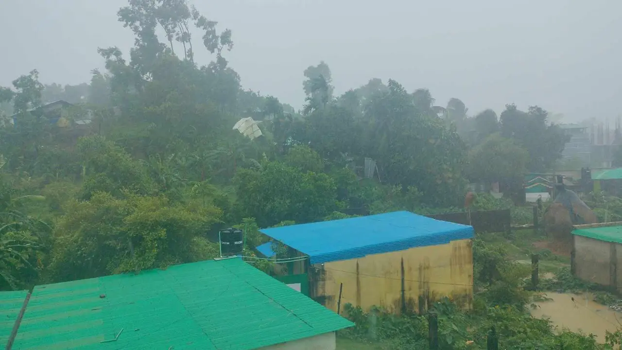 কক্সবাজারে ২৪ ঘণ্টায় ৪০১ মিলিমিটার রেকর্ড বৃষ্টিপাত