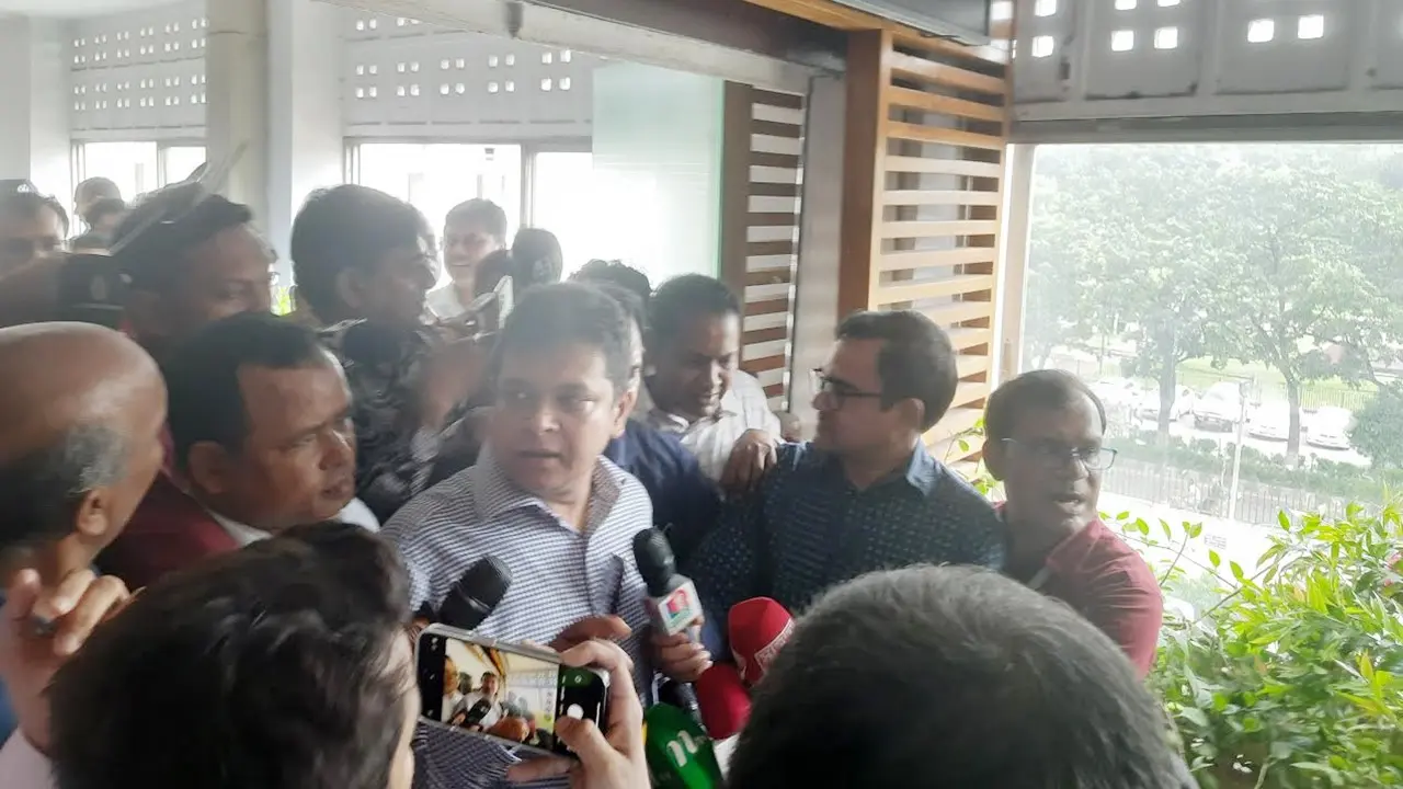 বিকেল ৫টার মধ্যে জেলা প্রশাসকদের নিয়োগ বাতিল চান বঞ্চিতরা