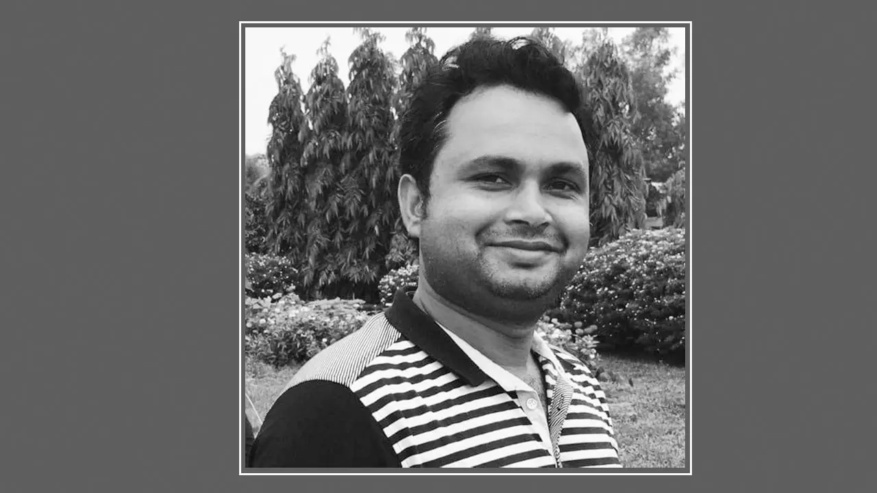 শিক্ষার্থীকে বাঁচাতে গিয়ে মাথায় গুলিবিদ্ধ হন সোহেল