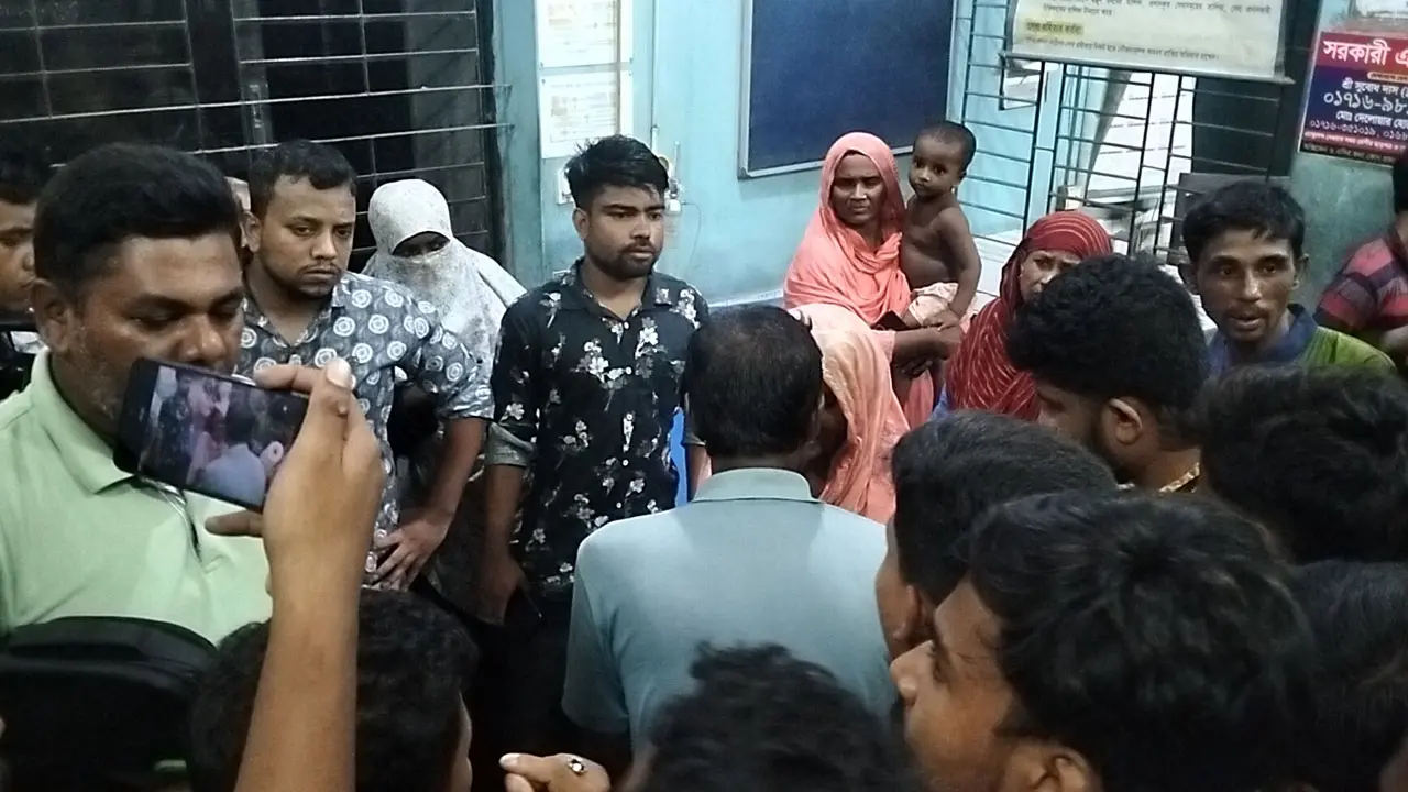 শিশু চোর সন্দেহে মানসিক ভারসাম্যহীন নারীকে পিটুনি
