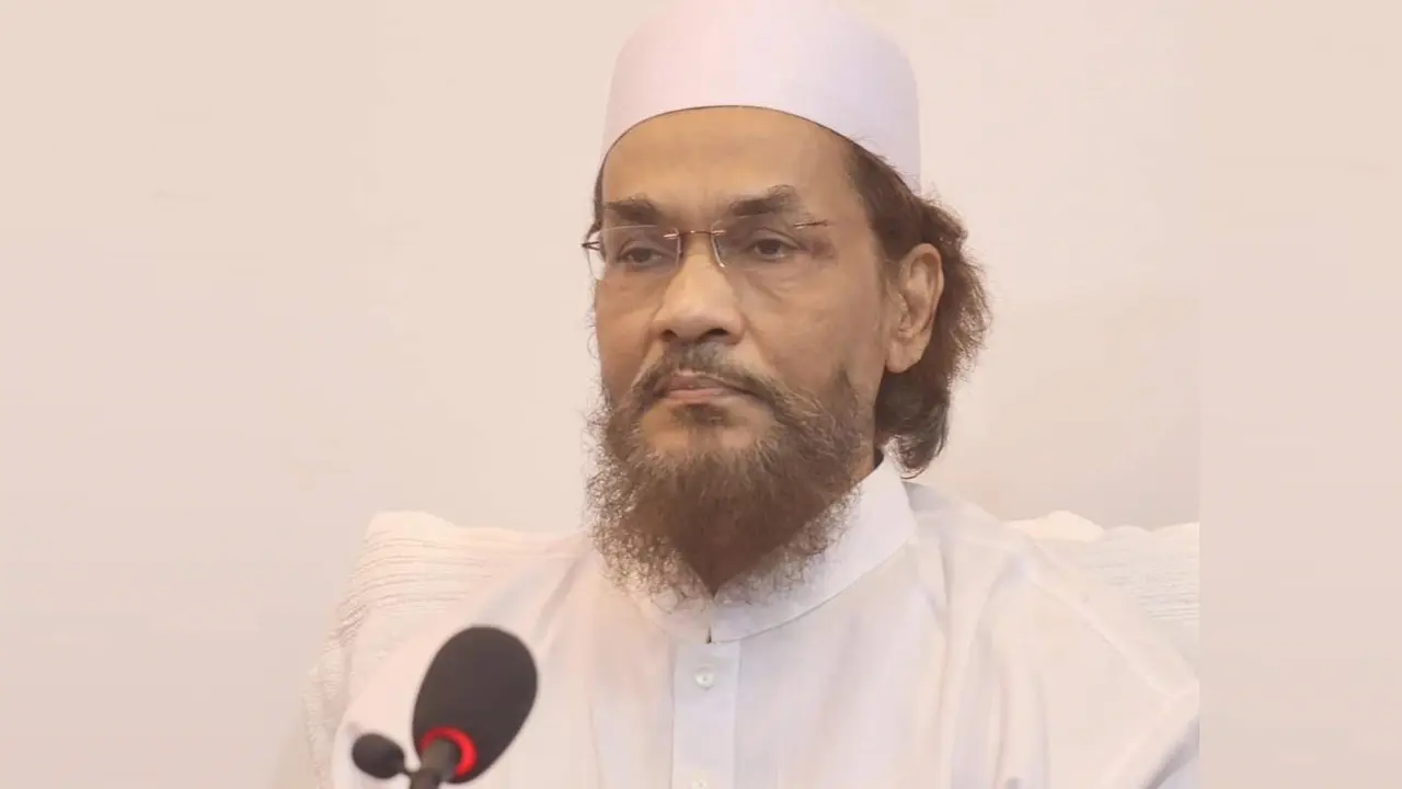 শিক্ষাপ্রতিষ্ঠানে দলীয় রাজনীতি ধ্বংসাত্মক : আল্লামা ইমাম হায়াত