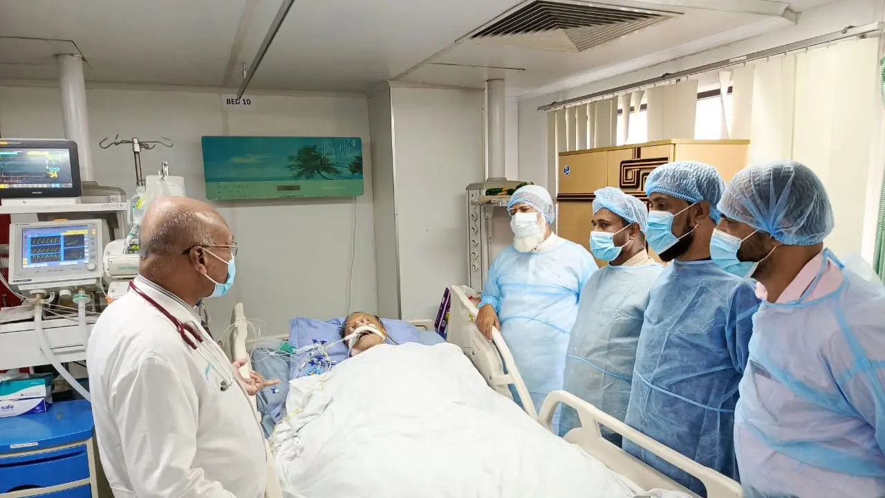 অসুস্থ সাংবাদিক রুহুল আমিন গাজীর খোঁজ নিলেন জামায়াত আমীর