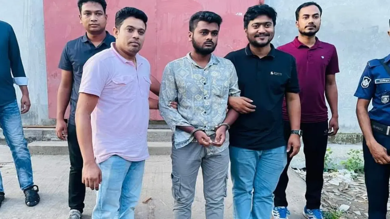 জাবিতে পিটিয়ে হত্যার ঘটনায় এক শিক্ষার্থী গ্রেপ্তার