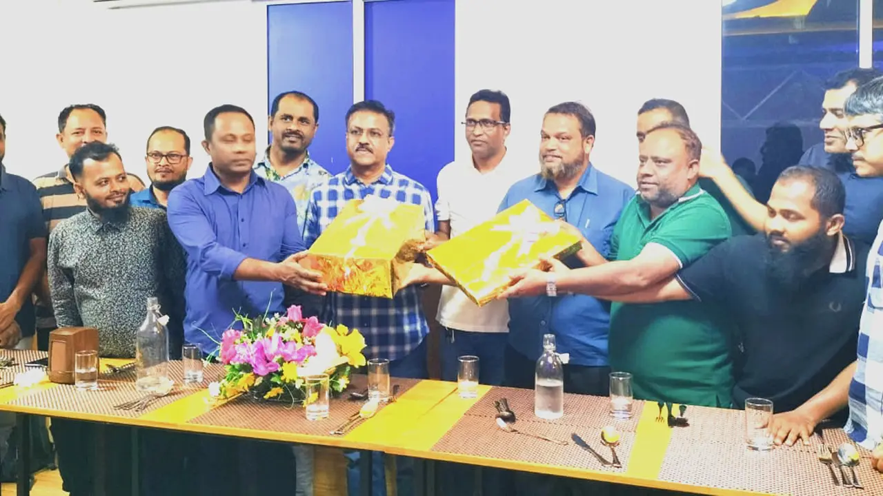 মালদ্বীপে বিএনপি নেতাকর্মীদের ভালোবাসায় সিক্ত ডা. মুক্তার আলী