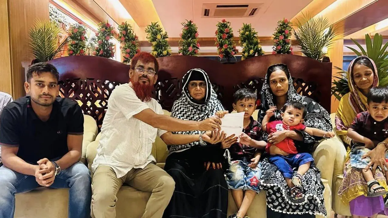 পুরস্কারের অর্থ রিকশাচালক পরিবারকে দিয়ে যা বললেন মিরাজ