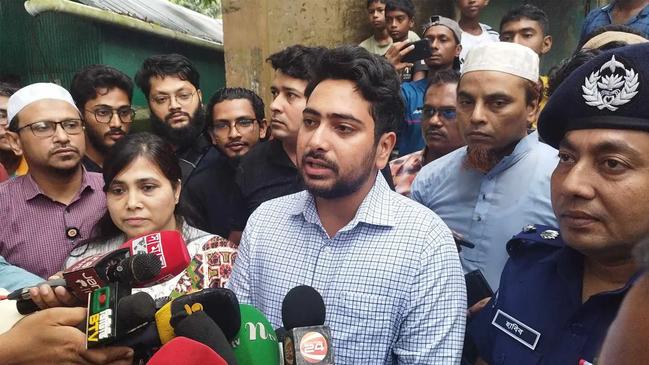 পার্বত্য চট্টগ্রামে ইন্টারনেট বন্ধ করা হয়নি : উপদেষ্টা নাহিদ  