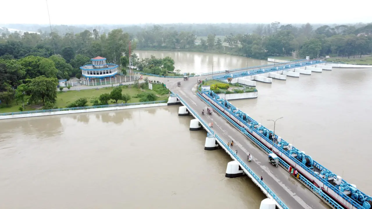 তিস্তার পানি বিপৎসীমা ছুঁই ছুঁই, আতঙ্কে নদীপাড়ের মানুষ