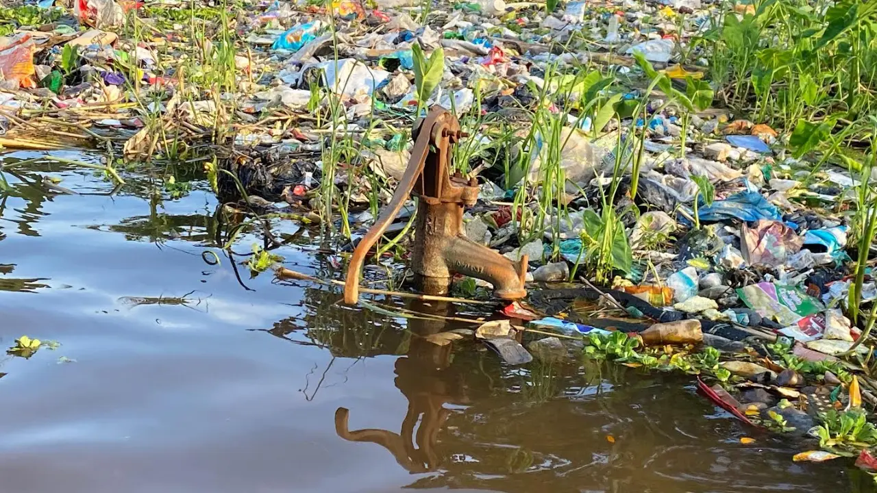 আশ্রয়কেন্দ্রে ছড়াচ্ছে পানিবাহিত রোগ, সুপেয় পানির তীব্র সংকট 