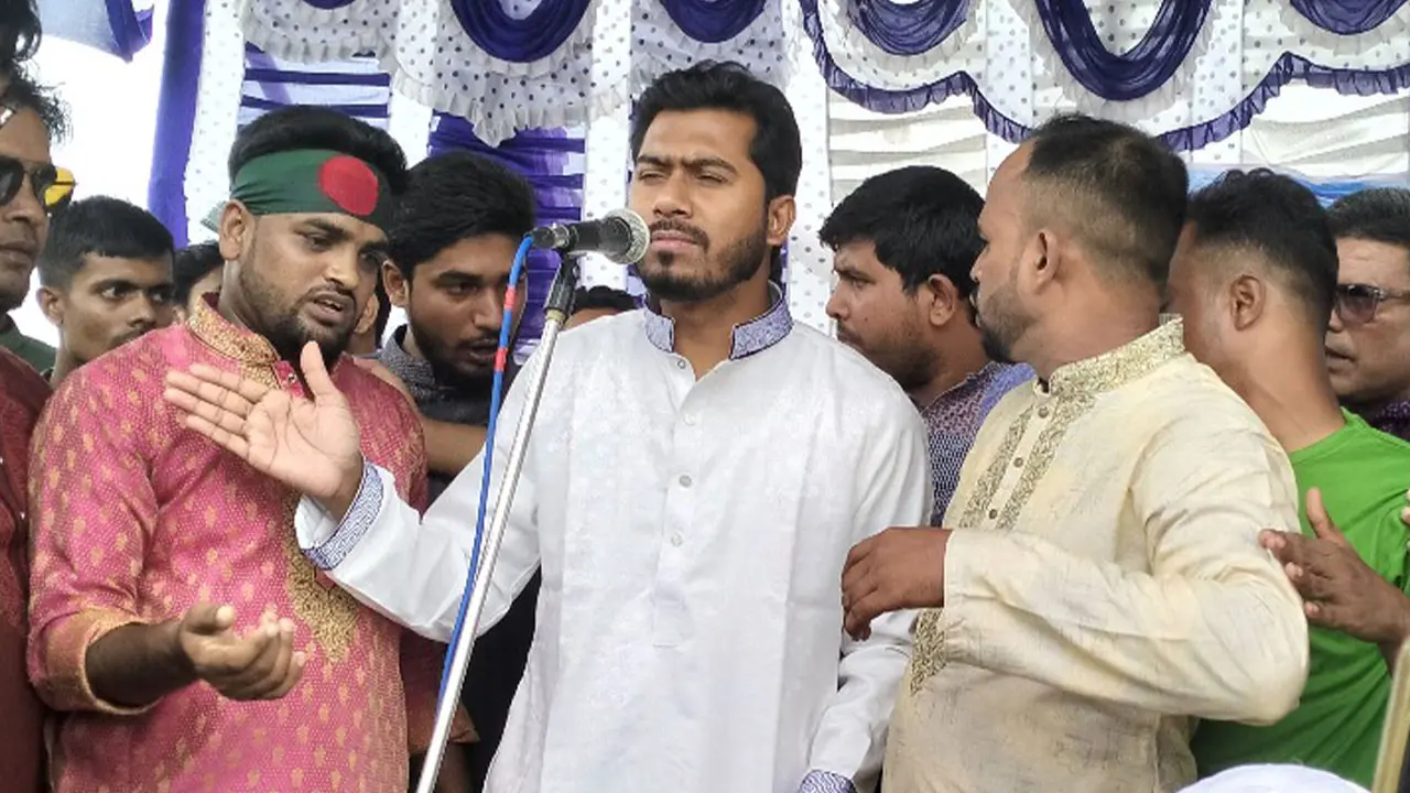 ‘আপনারা পতিত স্বৈরাচার ও তার দোসরদের পরিণতি থেকে শিক্ষা নেবেন’