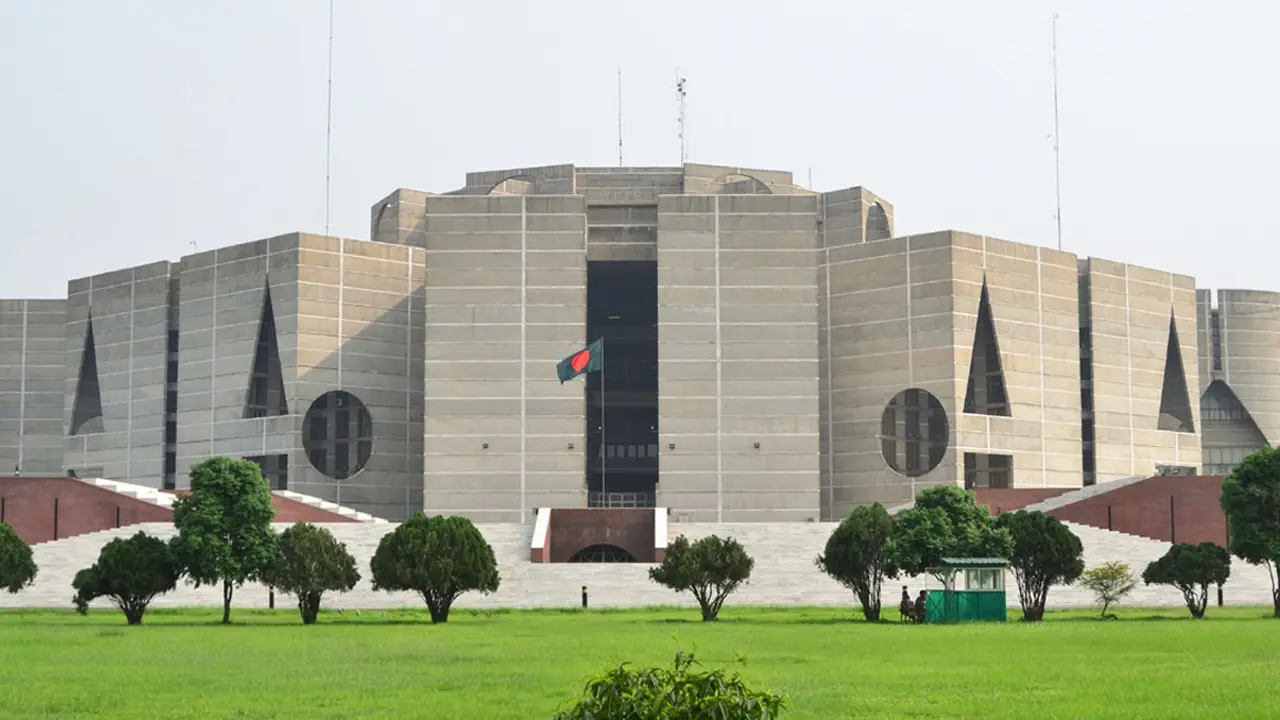 সংসদ থেকে হারিয়ে গেছে প্রায় ১ কোটি টাকা