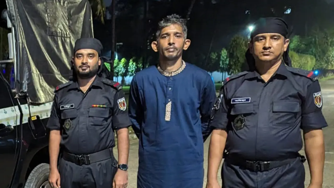 ছাত্র-জনতার ওপর গুলিবর্ষণ, চট্টগ্রামে ‘কিলার ফয়সাল’ গ্রেপ্তার 