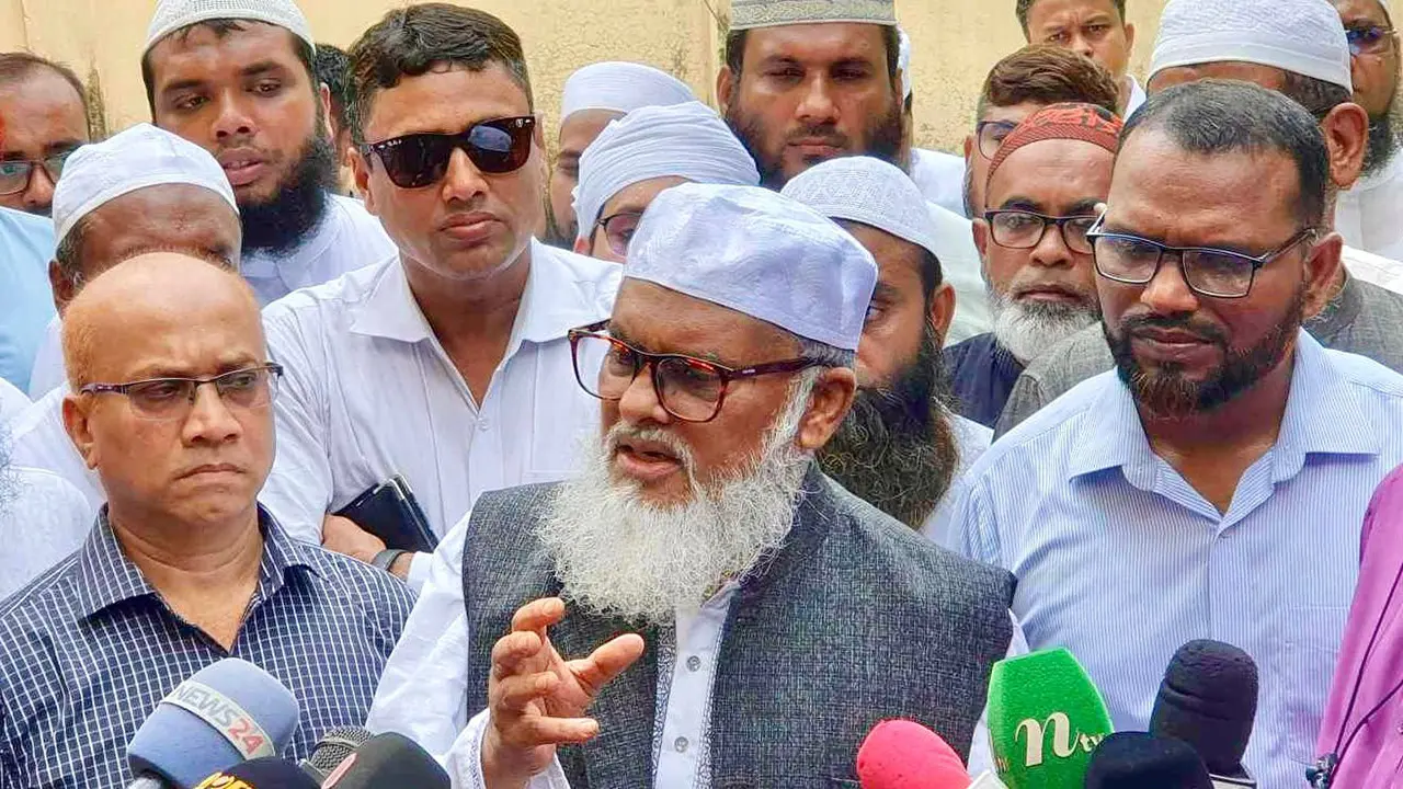 বিতর্ক সৃষ্টি হয় এমন কিছু করবে না অন্তর্বর্তী সরকার