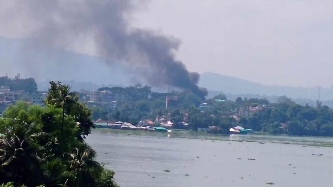 হঠাৎ কেন অশান্ত পাহাড়