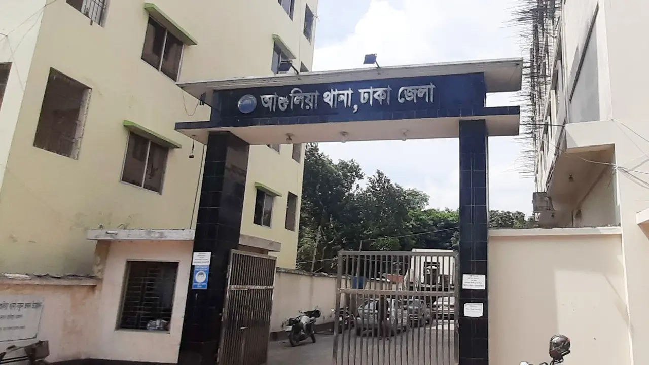 সাভার শিল্পাঞ্চলে শ্রমিক অসন্তোষ : যৌথ বাহিনীর অভিযানে আটক ১৪