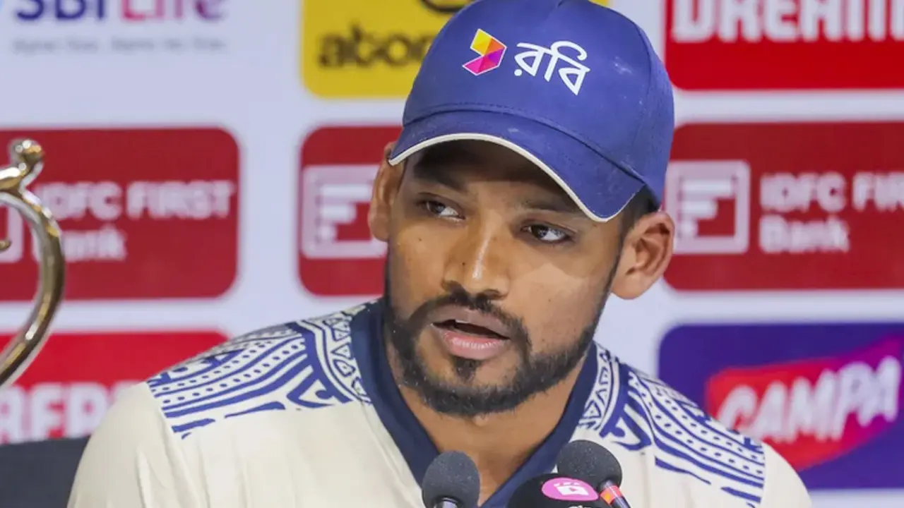 বৃষ্টিতে খেলা বিঘ্ন হওয়ায় হতাশ শান্ত