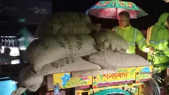 সিরাজগঞ্জে রাস্তার পাশে মিলল ১ হাজার কেজি সরকারি চাল