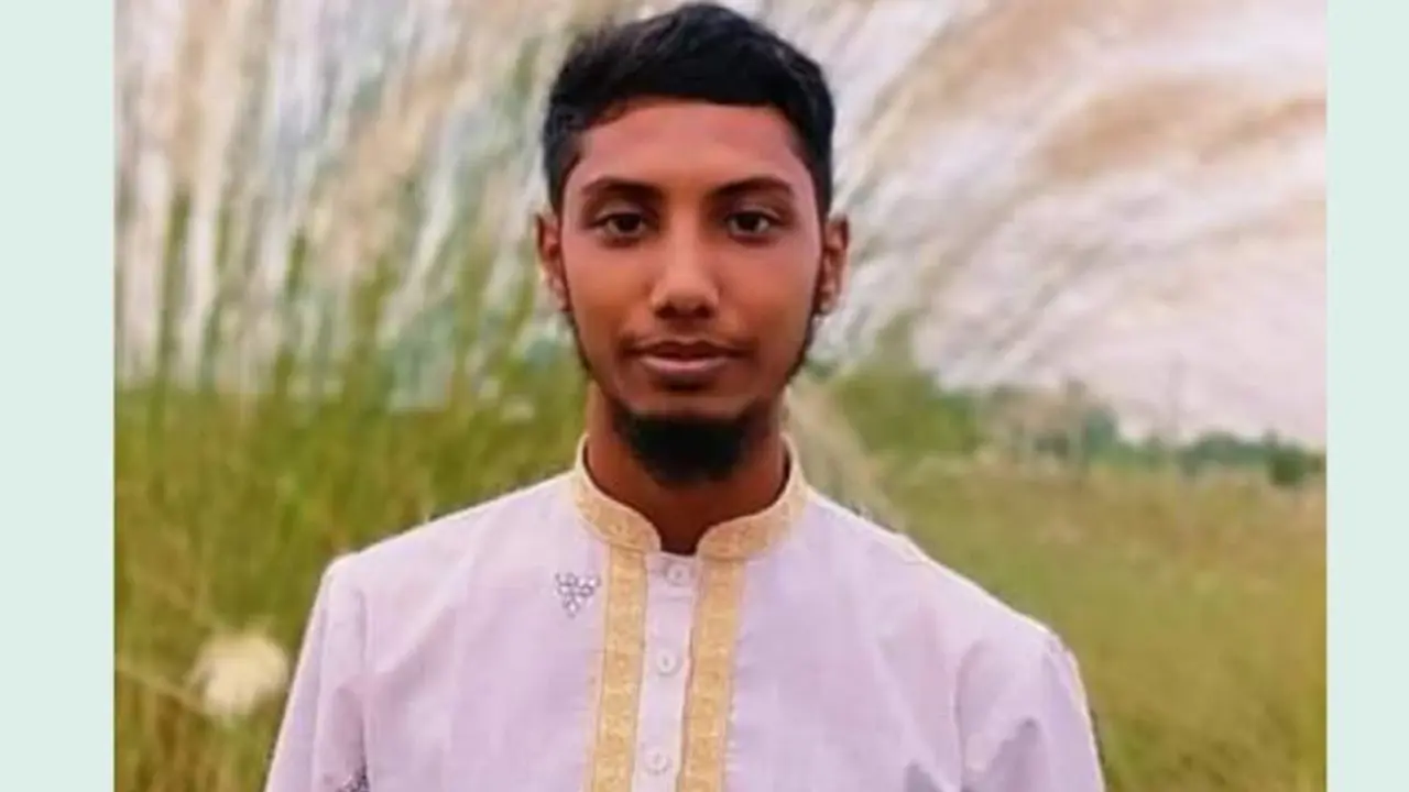 সাহায্য করতে গিয়ে বিদ্যুৎস্পৃষ্টে আহত সেই মাদরাসাছাত্র মারা গেছেন