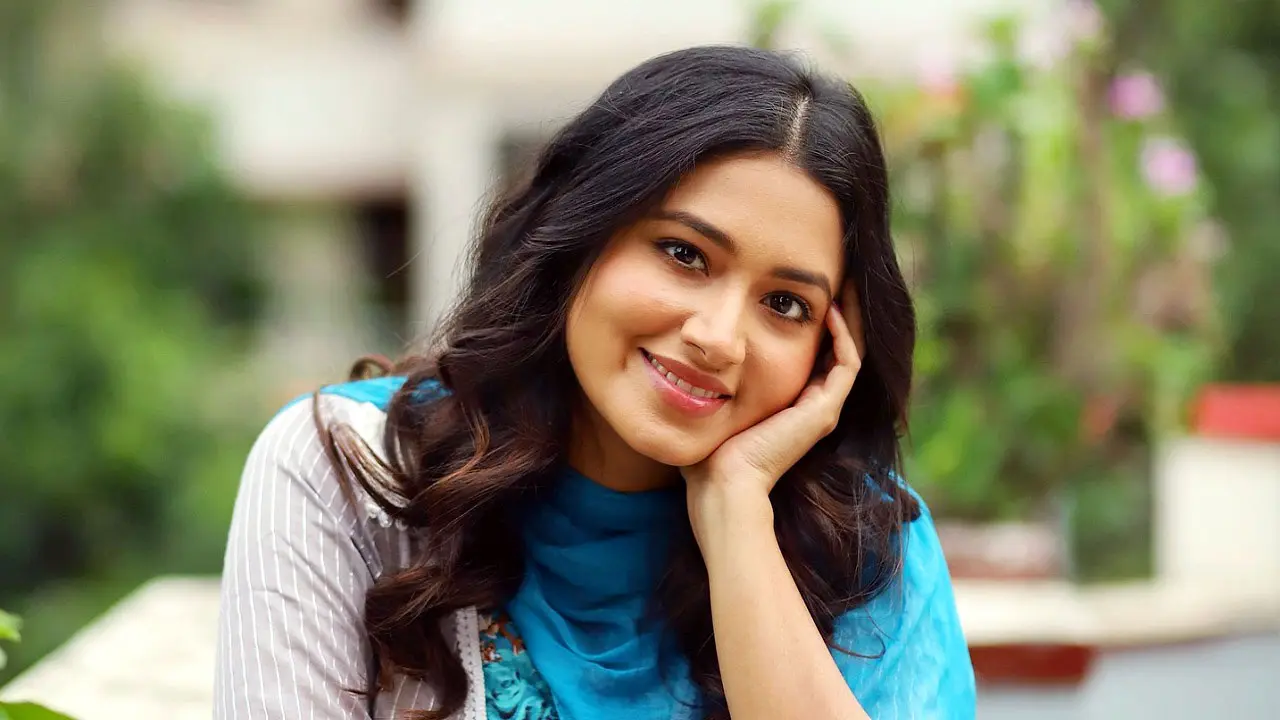 ভারতের সিনেমা থেকে সরে এলেন তাসনিয়া ফারিণ