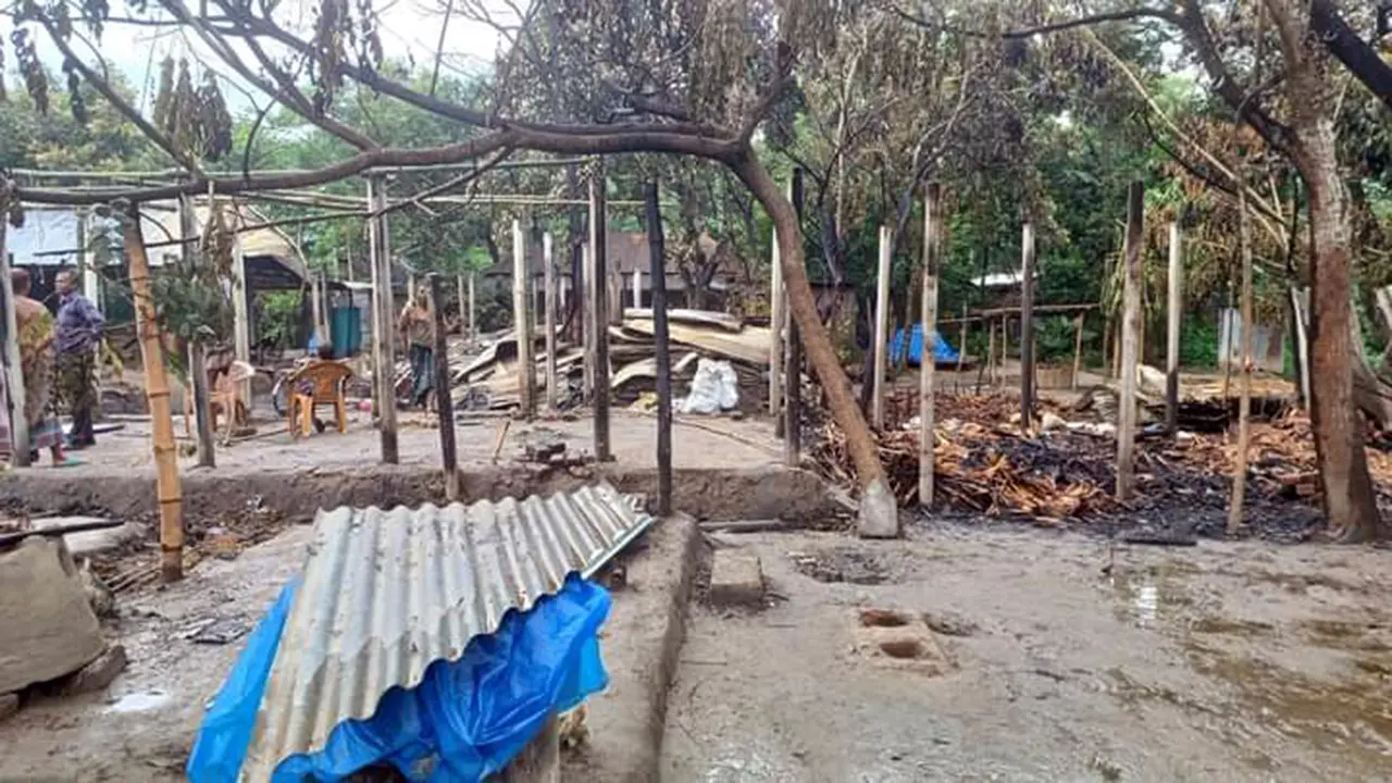 ঠাকুরগাঁওয়ে ৯ পরিবারের বসতঘর পুড়ে ছাই