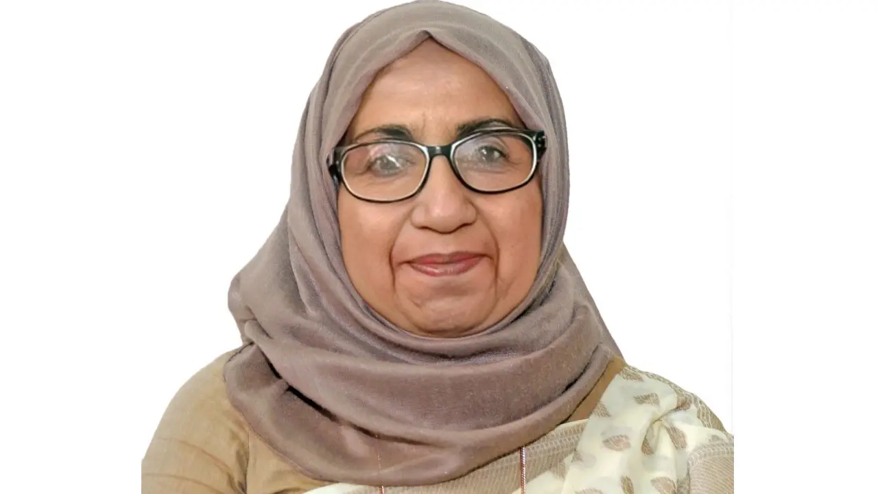 পদত্যাগ করলেন ইউজিসি সদস্য হাসিনা খান