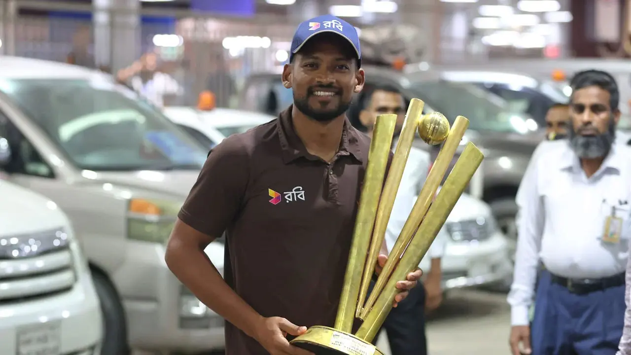 দেশে ফিরে যা বললেন শান্ত