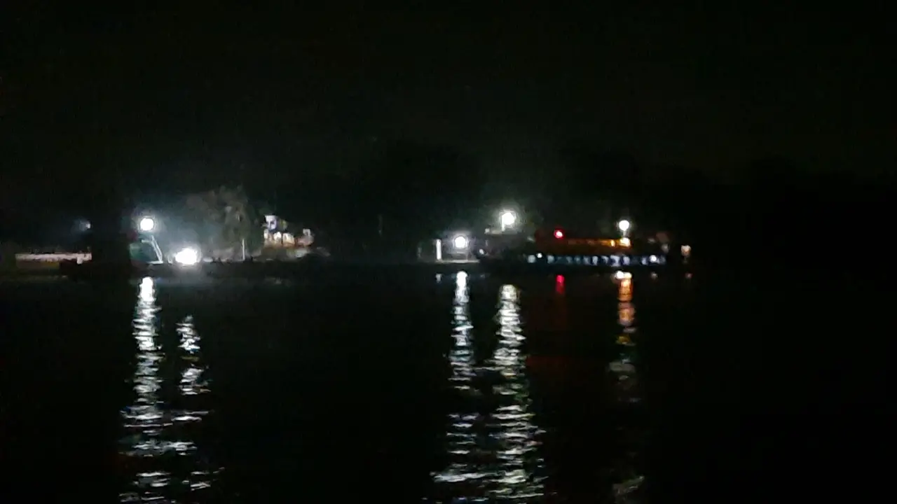 মুন্সীগঞ্জে বাল্কহেড থেকে পড়ে মেঘনা নদীতে শ্রমিক নিখোঁজ